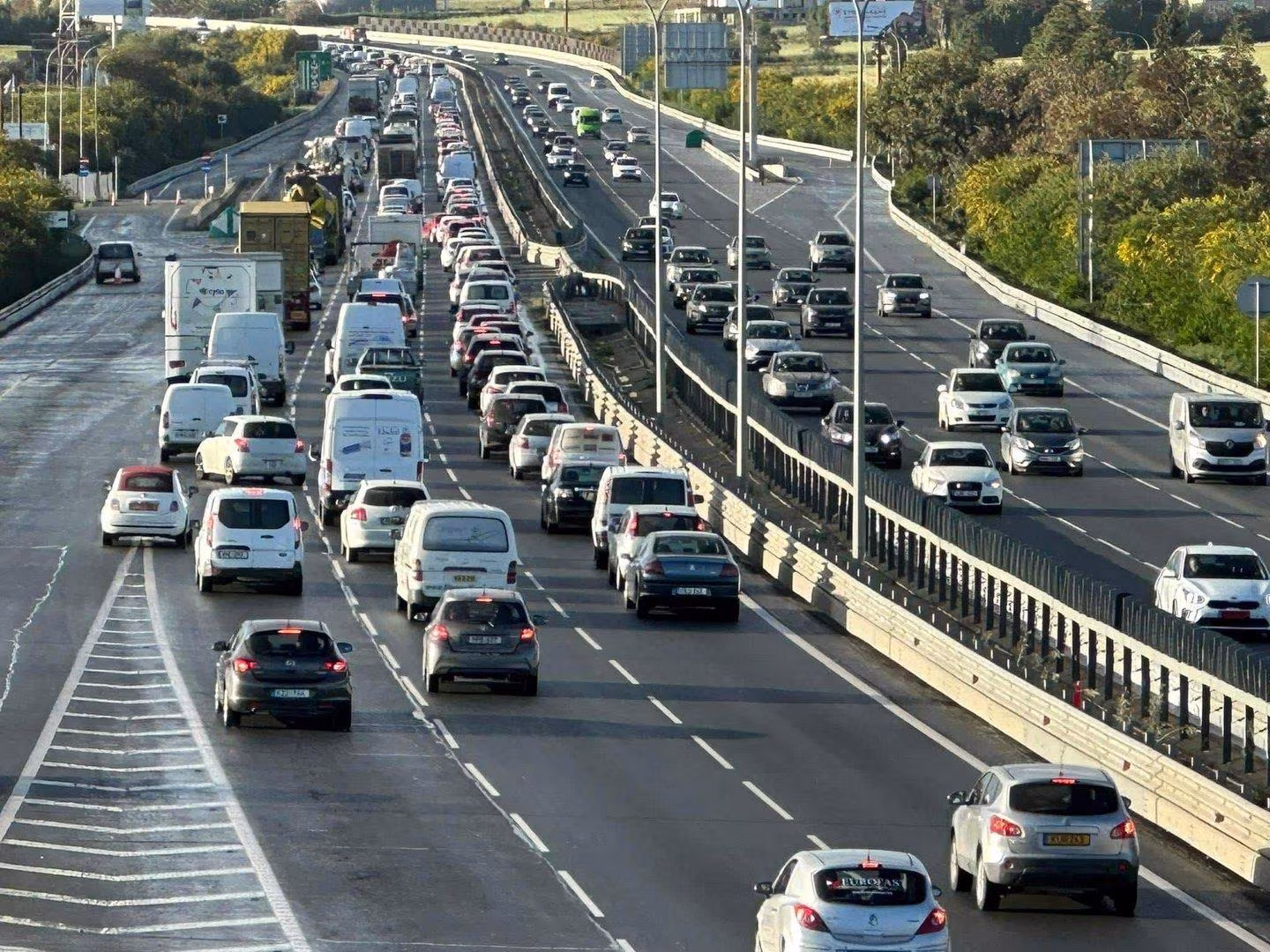 Καραμπόλα-σοκ με 7 οχήματα στον δρόμο Λευκωσίας–Λεμεσού – Κυκλοφοριακό χάος