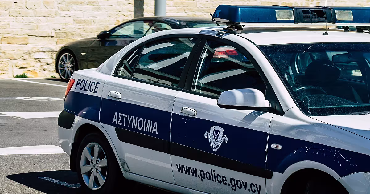 Χλώρακα: Συμπλοκή Σύρων σε πρατήριο – Σπασμένα τζάμια και τραυματισμός